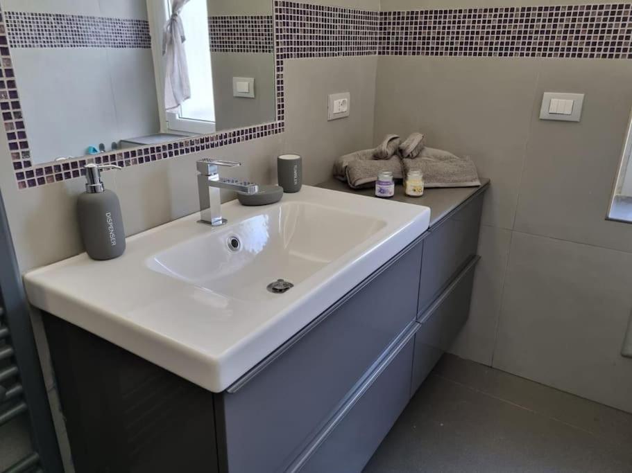 Apartament Raggio Di Sole Neapol Zewnętrze zdjęcie