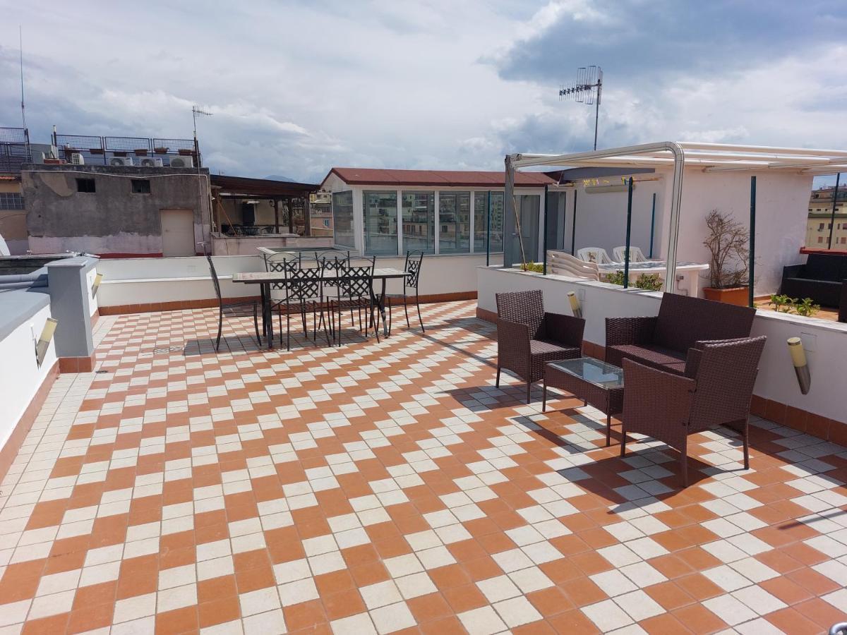 Apartament Raggio Di Sole Neapol Zewnętrze zdjęcie