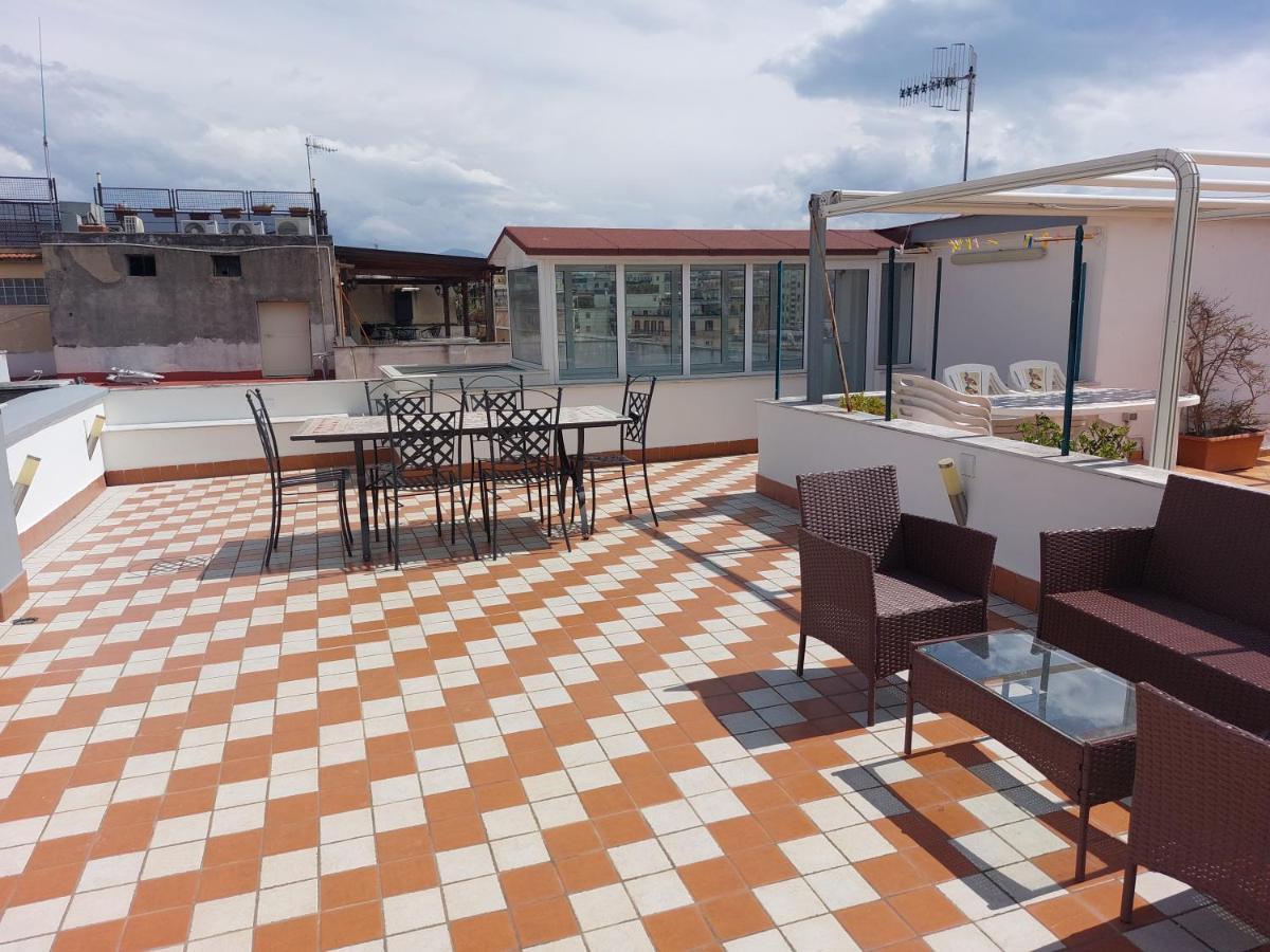 Apartament Raggio Di Sole Neapol Zewnętrze zdjęcie